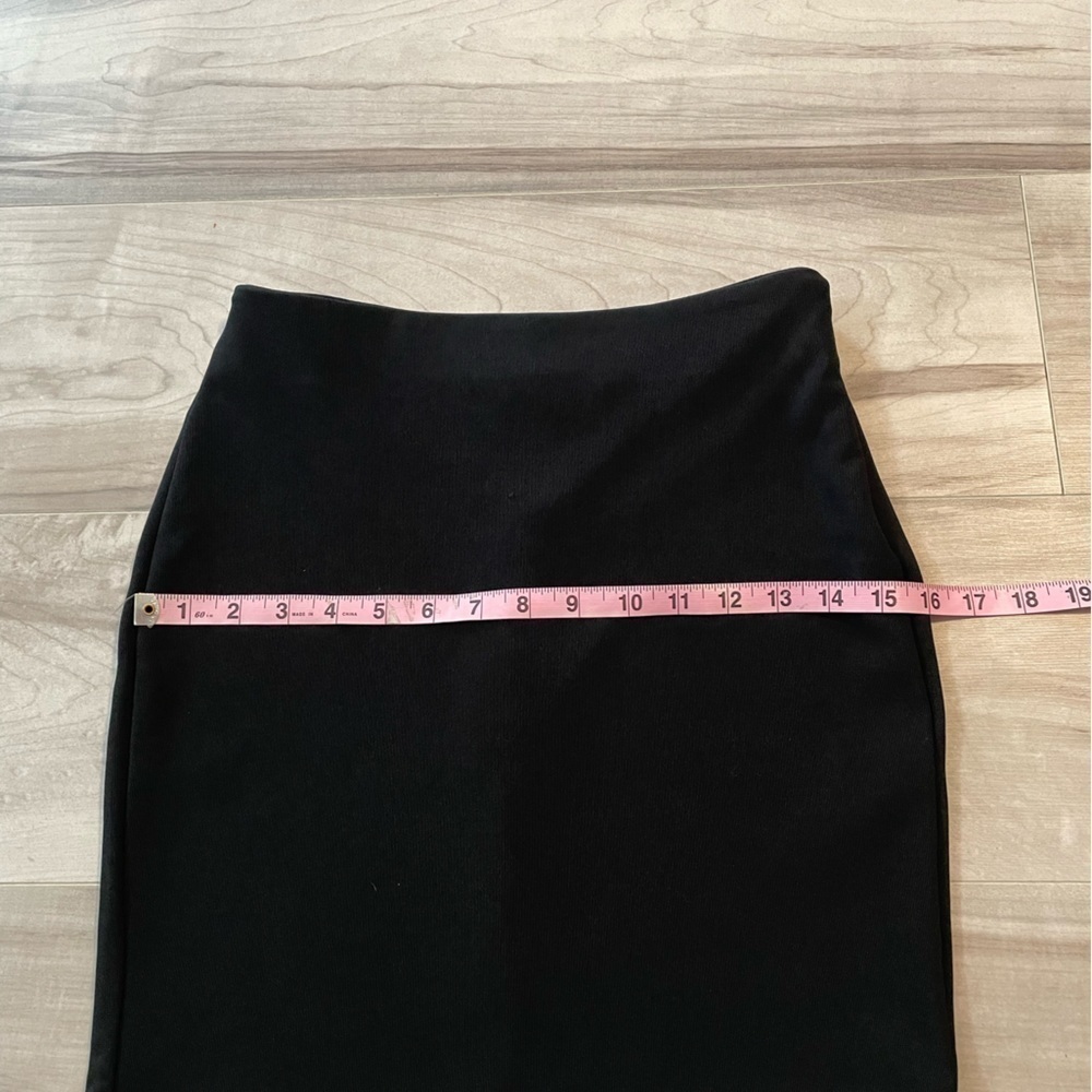 TOBI Black Bodycon Style Mini Skirt With Crisscross Cut Out Detail- Size Small - Picture 8 of 11